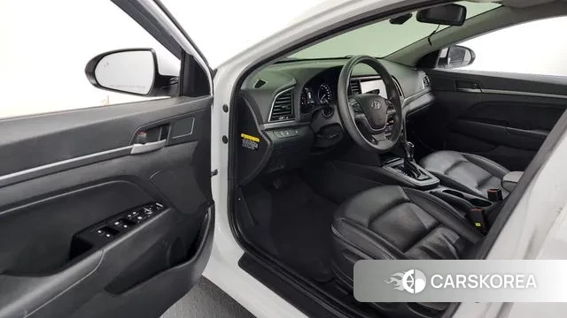 Hyundai Avante AD id 3742775 из Кореи 20