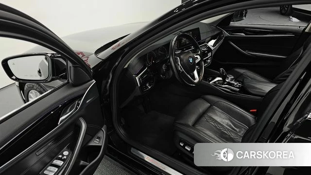 BMW 5 Series (G30) id 3905284 из Кореи 20