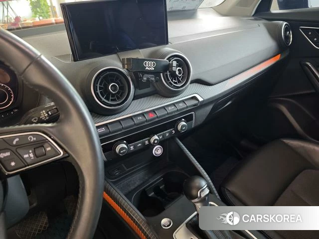 Audi Q2L e-tron id 4359477 из Китая 27
