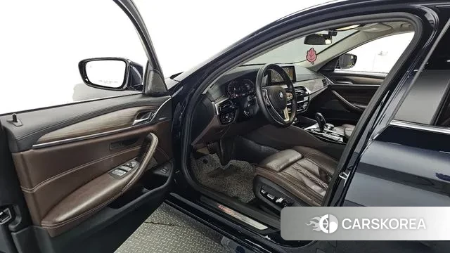 BMW 5 Series (G30) id 3090013 из Кореи 20