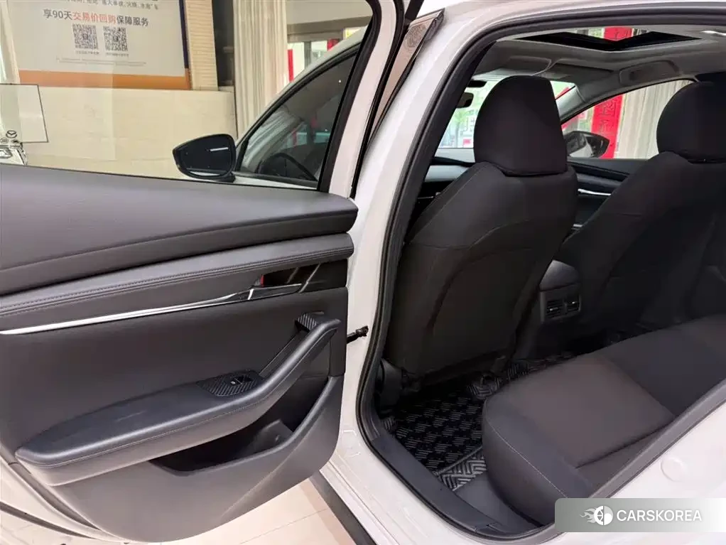 Mazda 3 id 4547930 из Китая 23