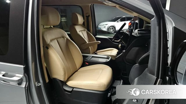 Hyundai Staria id 3954180 из Кореи 20