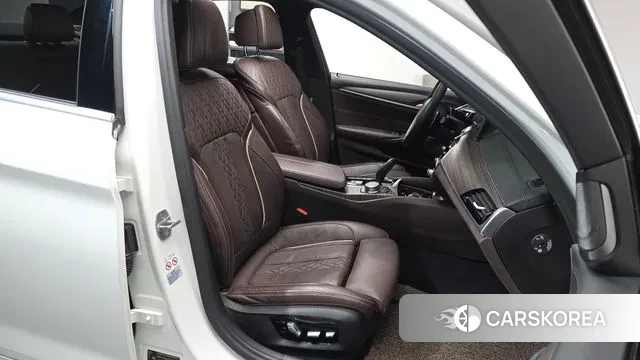 BMW 5 Series (G30) id 3587787 из Кореи 20