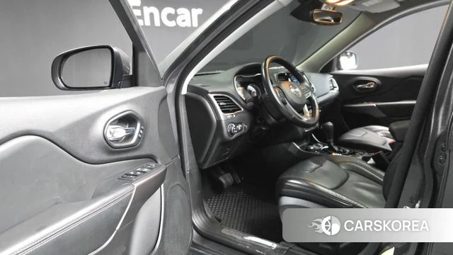 Jeep Cherokee (KL) id 4196090 из Кореи 31