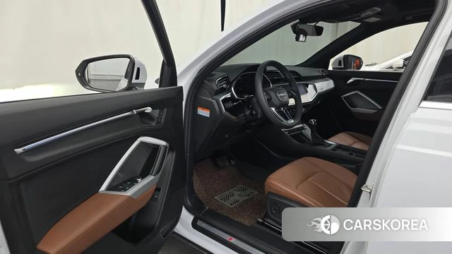 Audi Q3 (F3) id 4549285 из Кореи 31