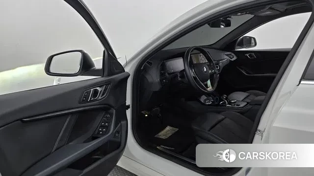 BMW 1 Series (F40) id 3207108 из Кореи 20