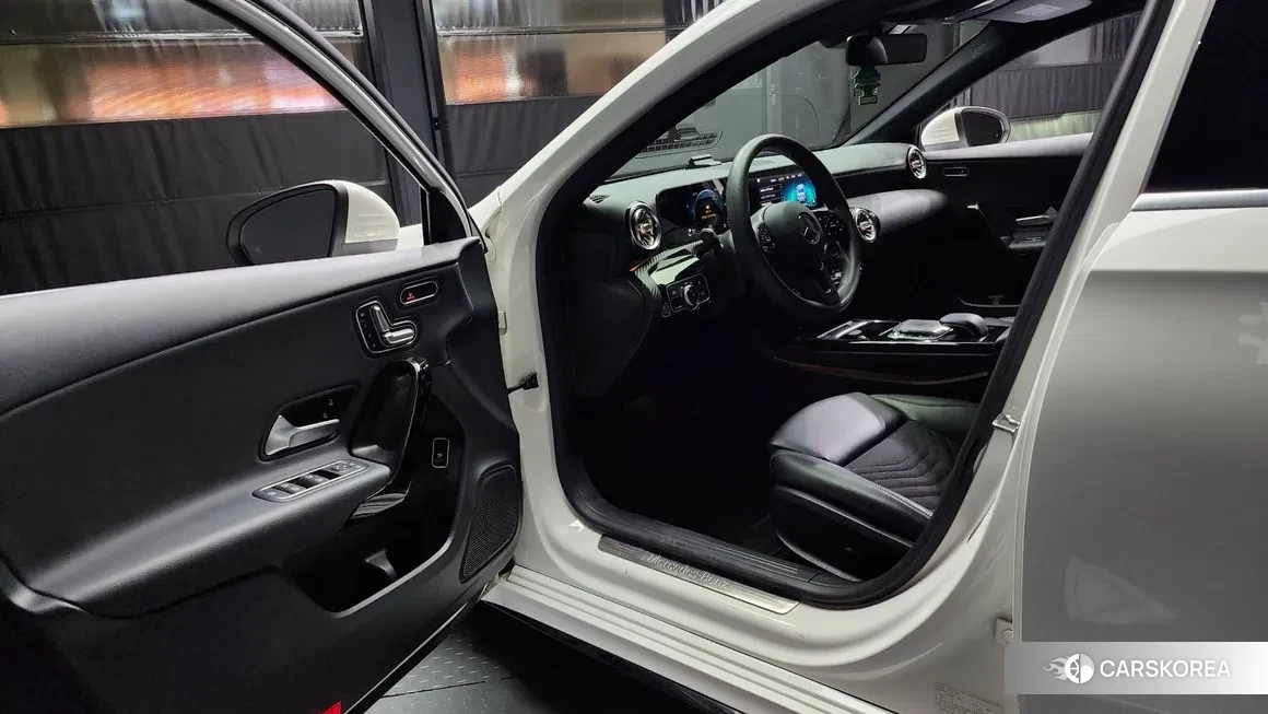 Mercedes-Benz A-Class W177 id 2147054 из Кореи 20