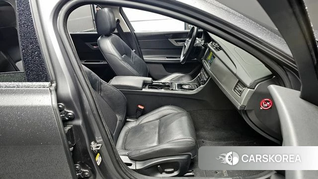 Jaguar XF (X260) id 4351375 из Кореи 20