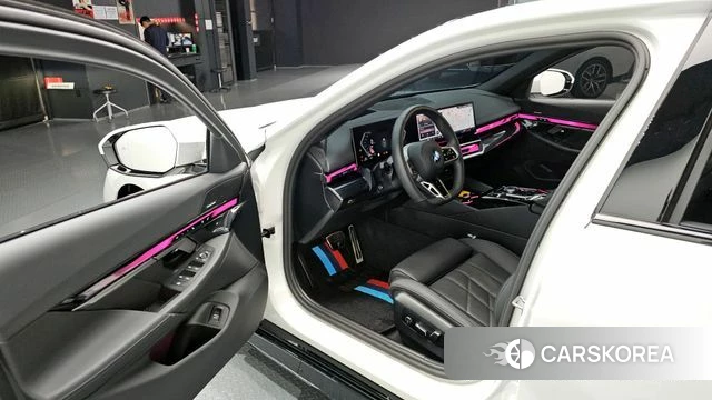 BMW 5 Series (G60) id 4194216 из Кореи 33