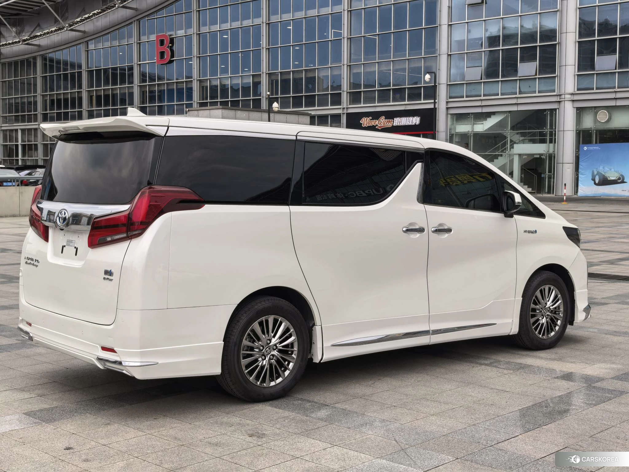 Toyota Alphard id 4453738 из Китая 18