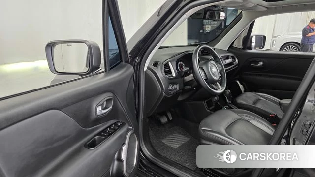 Jeep Renegade id 4490353 из Кореи 32