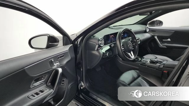 Mercedes-Benz A-Class W177 id 4625768 из Кореи 32
