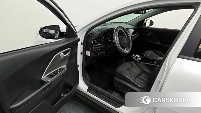 Kia Niro Plus id 3851619 из Кореи 20