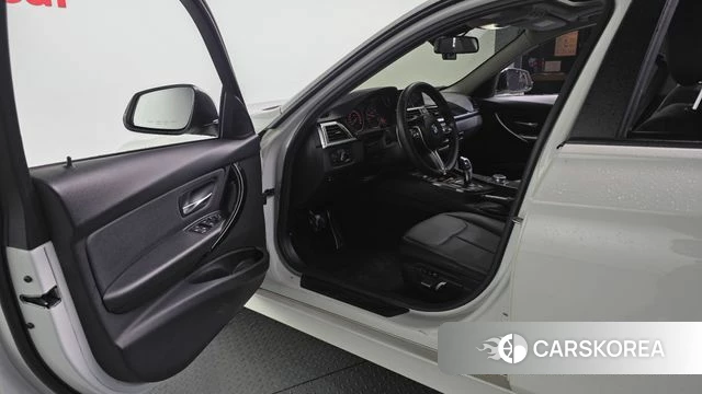 BMW 3 Series (F30) id 3808430 из Кореи 20