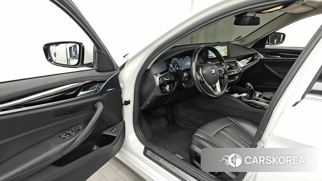 BMW 5 Series (G30) id 3924906 из Кореи 20