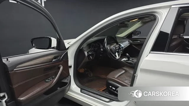 BMW 5 Series (G30) id 3761207 из Кореи 20