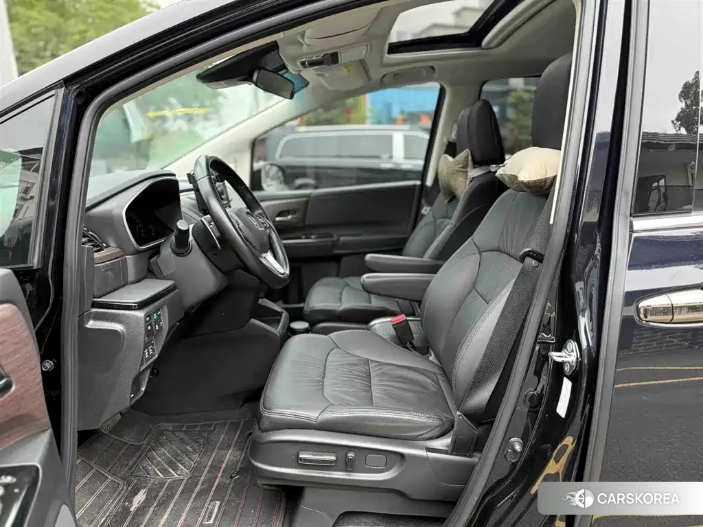Honda Odyssey id 4539415 из Китая 23
