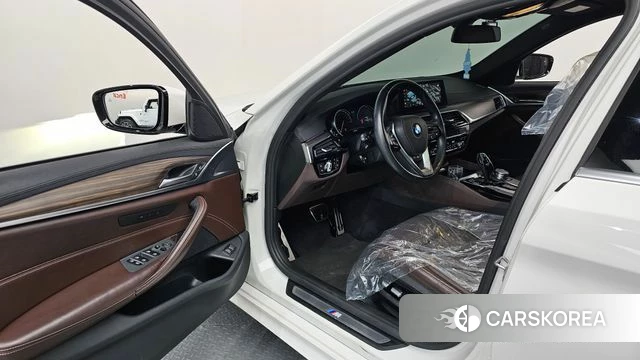 BMW 5 Series (G30) id 3886587 из Кореи 20