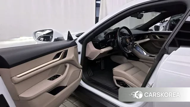 Porsche Taycan id 3447858 из Кореи 20