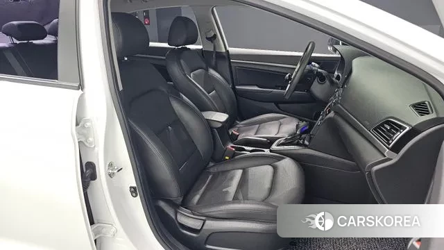 Hyundai Avante AD id 3375354 из Кореи 20