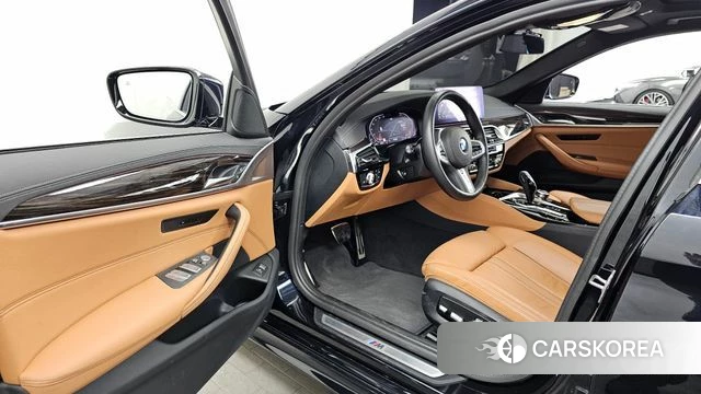 BMW 5 Series (G30) id 4202142 из Кореи 34