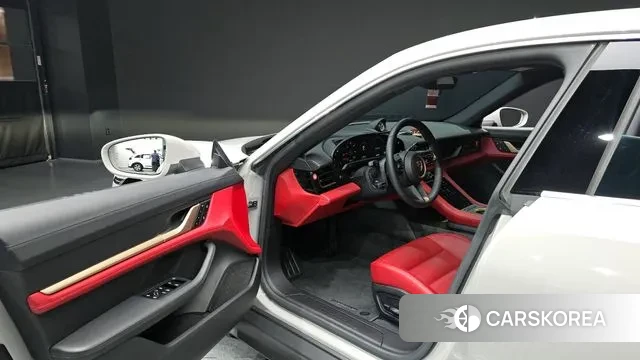 Porsche Taycan id 3787738 из Кореи 20