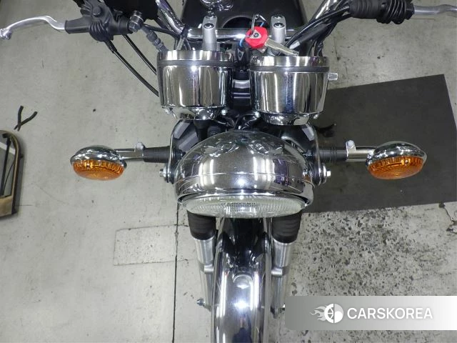 Yamaha SR400 id 4182798 из Японии 34