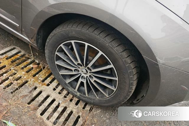 Skoda Octavia id 4207956 из Китая 17