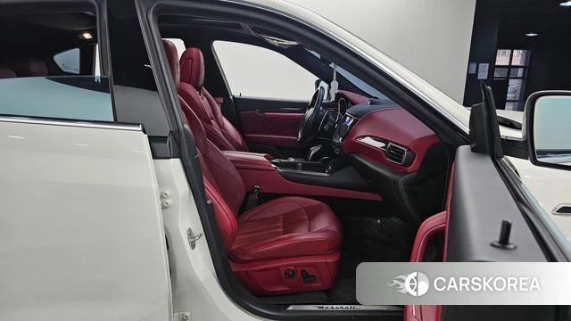 Maserati Levante id 3844956 из Кореи 20