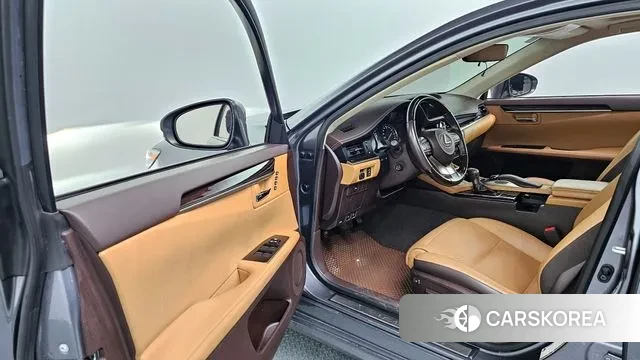 Lexus New ES300h id 3345347 из Кореи 20