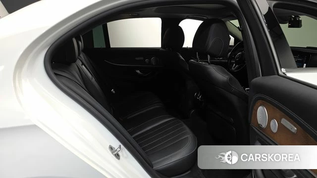 Mercedes-Benz E-Class W213 id 4356619 из Кореи 37