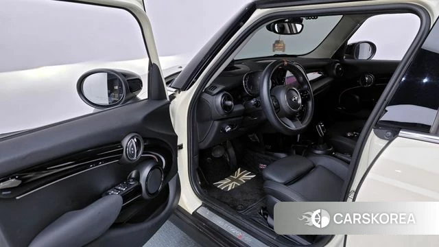 Mini Cooper id 4249248 из Кореи 32