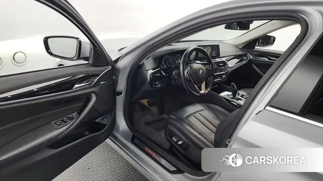 BMW 5 Series (G30) id 3090732 из Кореи 20