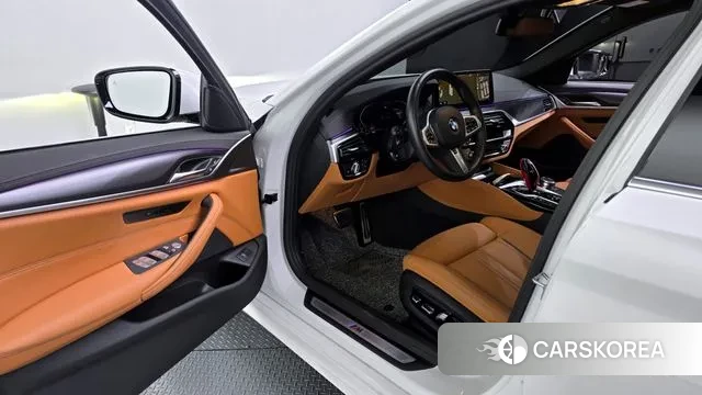 BMW 5 Series (G30) id 3415779 из Кореи 20