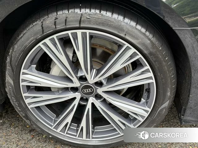 Audi A6L id 4260611 из Китая 23