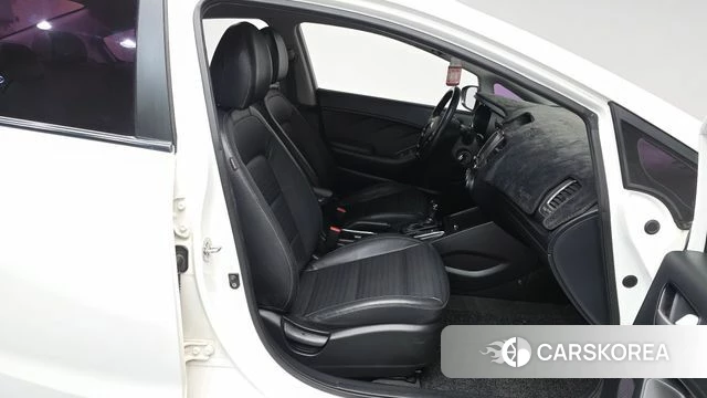 Kia The New K3 id 3867559 из Кореи 20