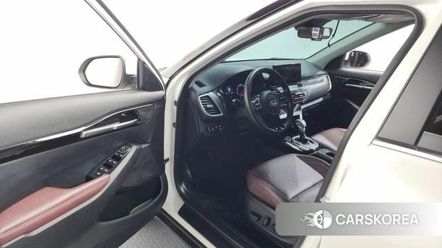 Kia Seltos id 4268512 из Кореи 34