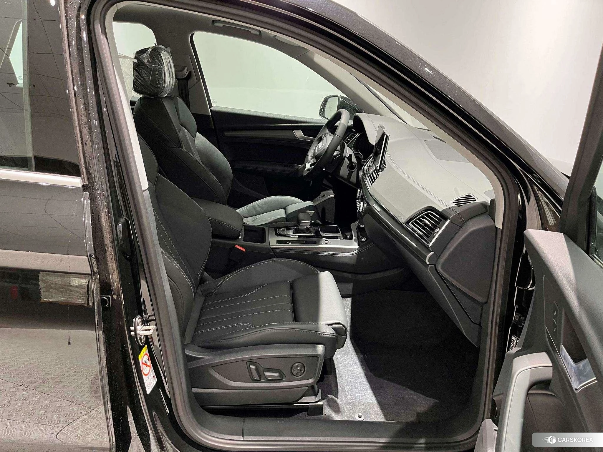 Audi Q5L id 4512412 из Китая 9