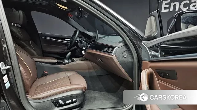 BMW 5 Series (G30) id 3654307 из Кореи 20