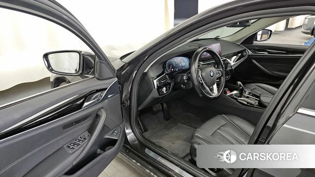 BMW 5 Series (G30) id 4397477 из Кореи 20