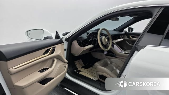 Porsche Taycan id 4607961 из Кореи 20