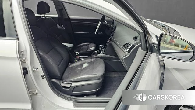 Hyundai Avante AD id 4525898 из Кореи 20
