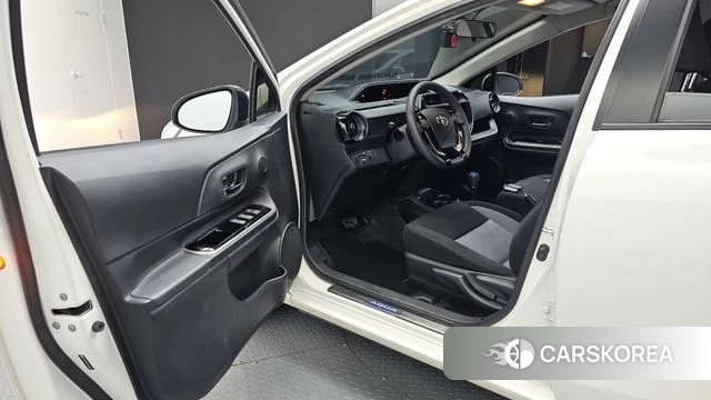 Toyota Prius C id 4491121 из Кореи 20