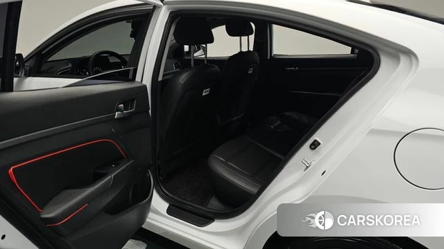 Hyundai Avante AD id 4471589 из Кореи 31