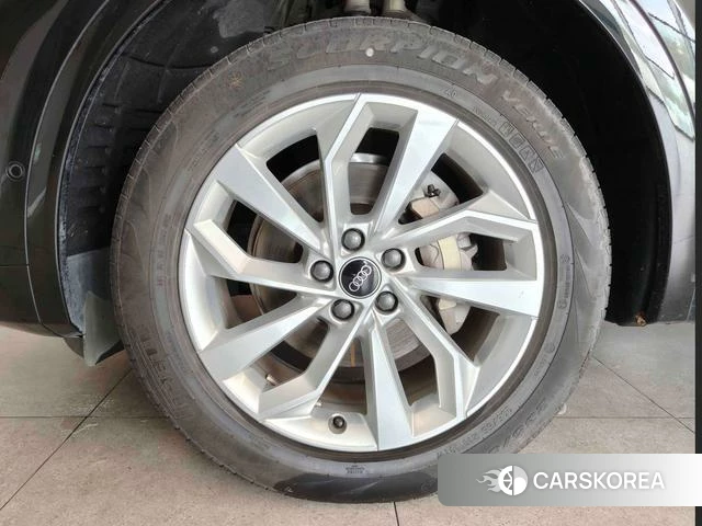 Audi Q5L id 4258210 из Китая 20