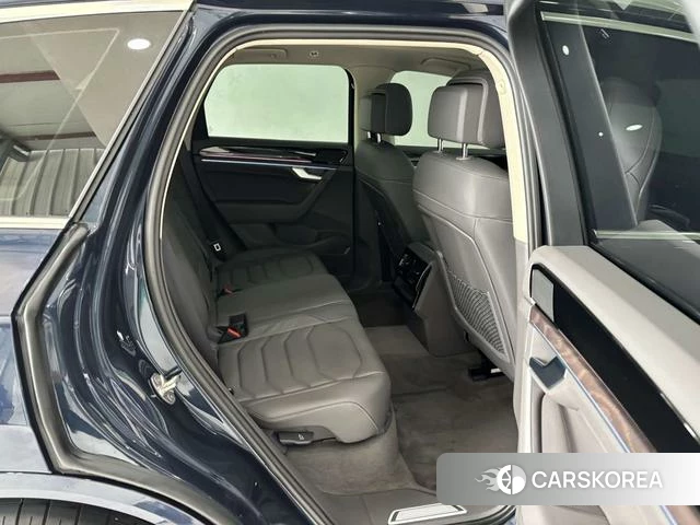 Volkswagen Touareg id 4299400 из Китая 32