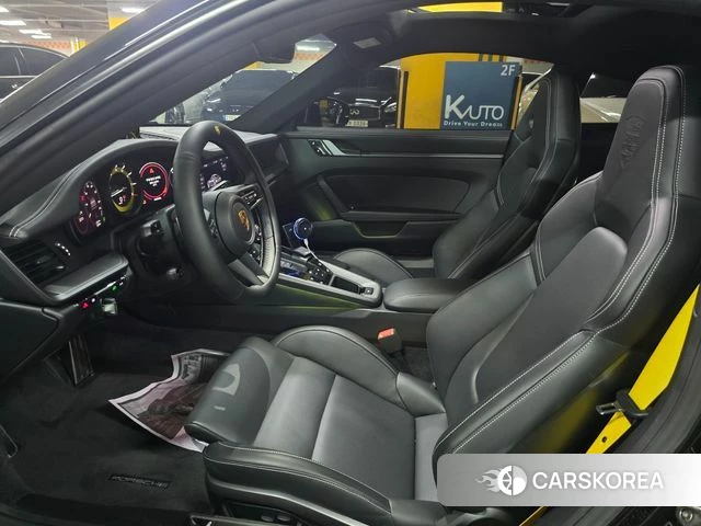 Porsche 911(992) id 4453344 из Кореи 19