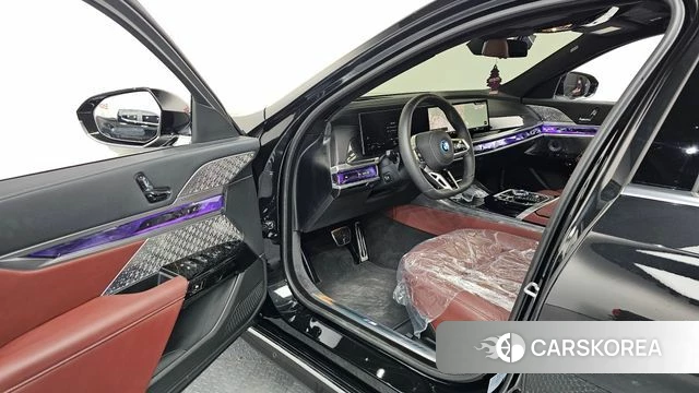 BMW 7 Series (G70) id 3952519 из Кореи 20