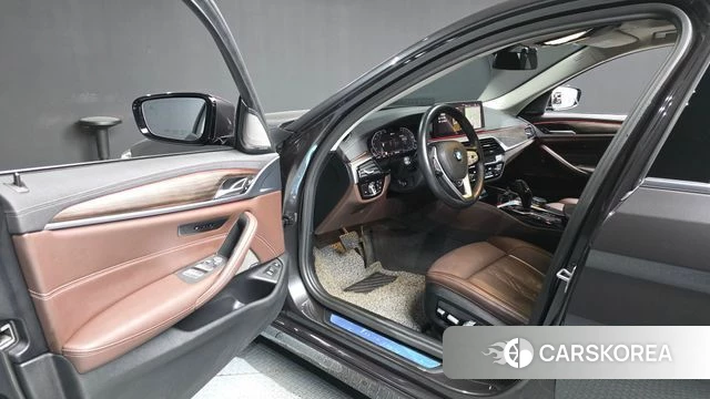 BMW 5 Series (G30) id 4769884 из Кореи 32