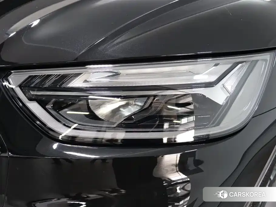 Audi Q5L id 4583691 из Китая 17